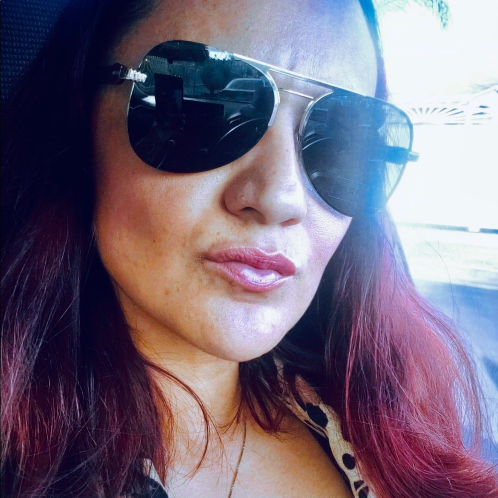 Meet your Posher, Rosa